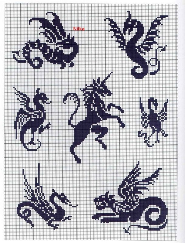 Монохромная вышивка крестом дракон