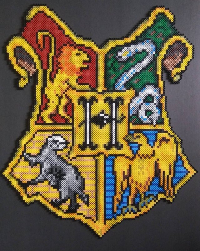Вышивка Гарри Поттер герб Хогвартса