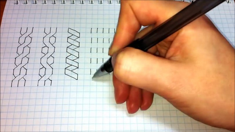 Рисование по клеточкам карандашом и ручкой